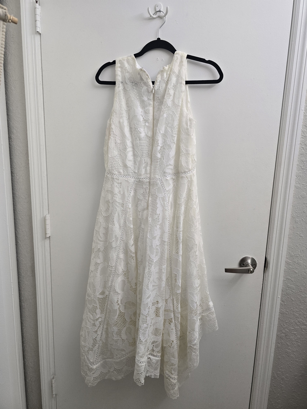 Taylor Ivory Lace PEA IN POD MATERNITY DRESS MEDIUM
